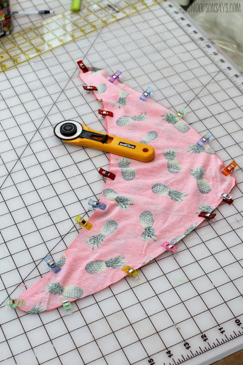 Free DIY Dog Bandana Pattern Swoodson Says